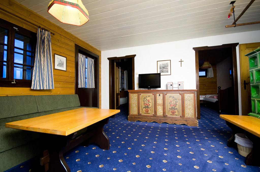 Alpenhaeuser Marcius Sonnenalpe Nassfeld Habitación foto